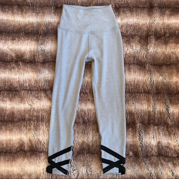 Beyond Yoga Overture Strappy Ballet Mid Leggings Gray Pintuck - Picture 3 of 11
